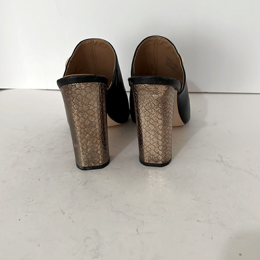 Calvin Klein Jennalyn Black Leather Metallic Gold High Heel Mules Size 9 - Picture 3 of 5